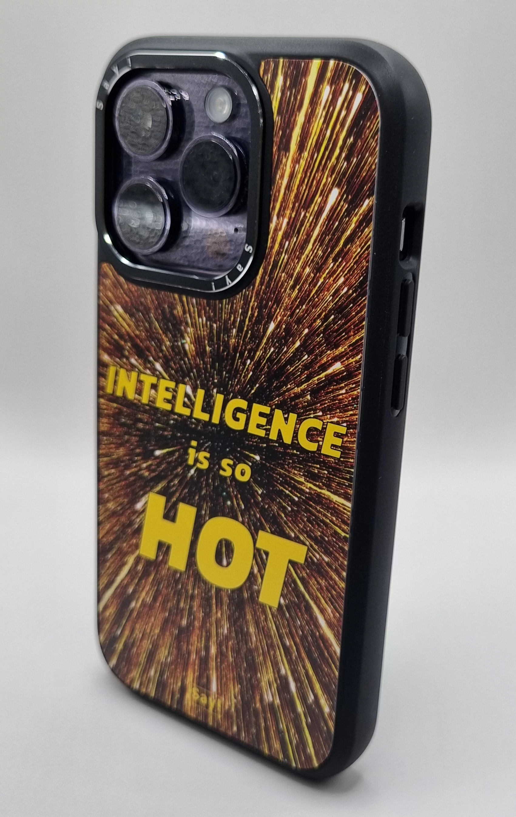iPhone fekete tok - Intelligence is so hot - 13